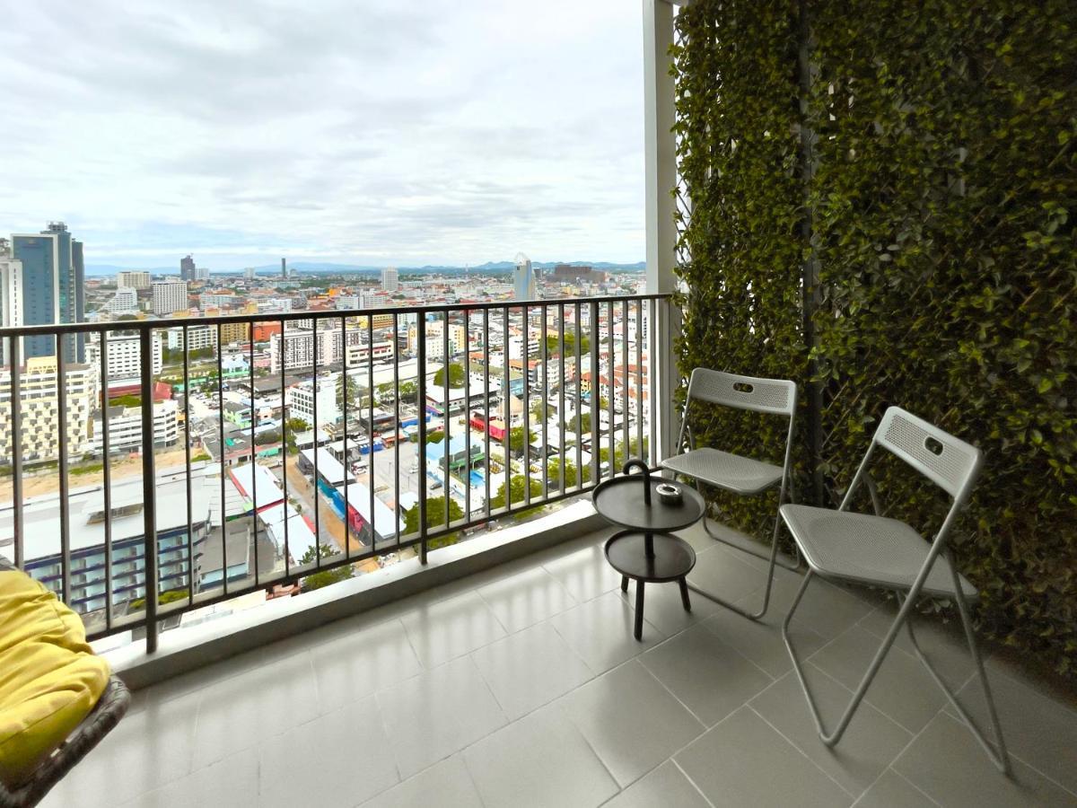 The Base Deluxe Kingsize Apartment Pattaya Luaran gambar