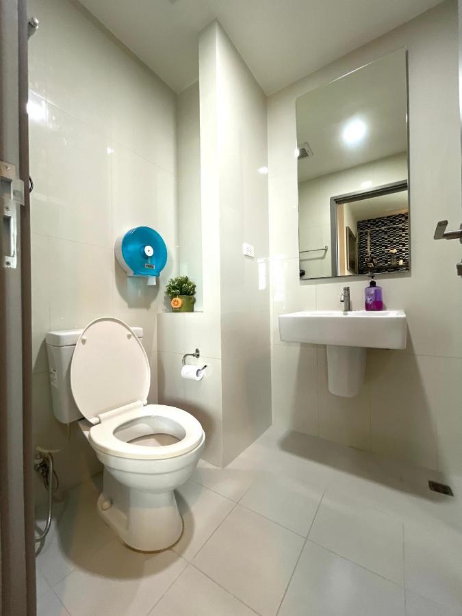 The Base Deluxe Kingsize Apartment Pattaya Luaran gambar