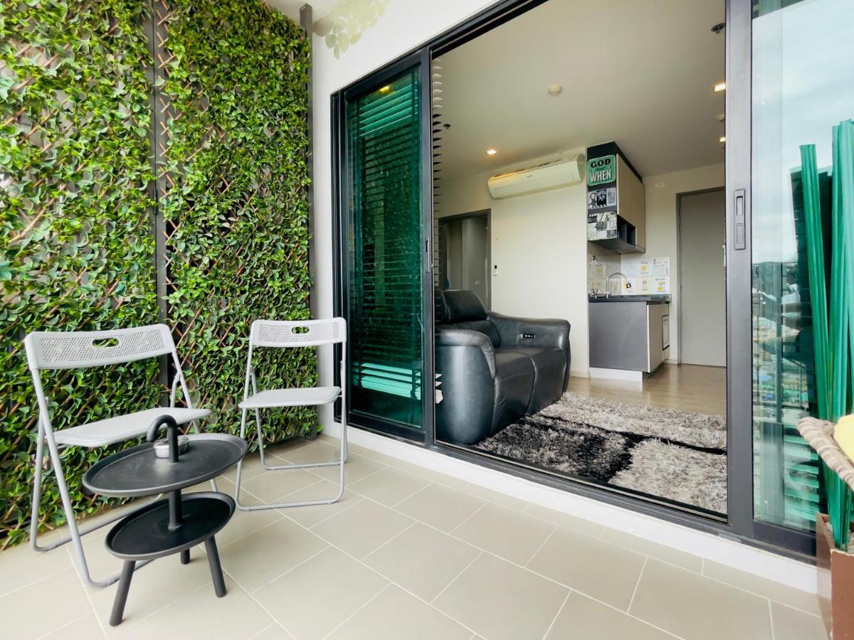The Base Deluxe Kingsize Apartment Pattaya Luaran gambar